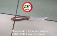Вооруженное ограбление в Киеве: мужчина с ножом напал на продавцов магазина электротехники