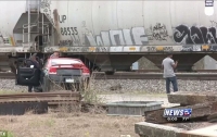 Поезд сбил насмерть беременную модель во время фотосессии на рельсах