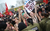FEMEN попали в руки немецкой полиции (ФОТО)