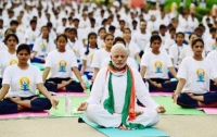 Беременные в Индии установили мировой рекорд по йоге