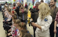 Коса длиною в 12 метров: в Украине зафиксировали новый рекорд