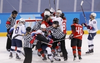 Хоккеистки Канады и США подрались в конце матча на Олимпиаде