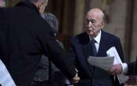 94-летнего экс-президента Франции обвинили в сексуальных домогательствах