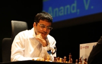 Шахматы: Ананд единоличный лидер «Амбер-2009»