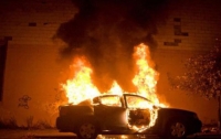 Возле мэрии Харькова подожгли авто чиновника