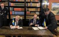 Украина подписала со Швецией соглашение в сфере обороны