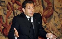 Николя Саркози находится в клинике, где вот-вот родит его жена