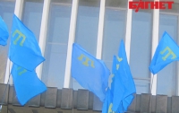 Крымские татары утвердили национальные флаг, герб и гимн, но не сменили лидера