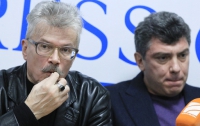 Лимонов отказался идти на митинг оппозиции из-за Немцова