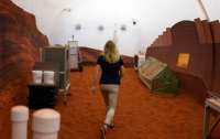 Четверо добровольців проживуть цілий рік у симуляторі Марсу