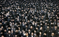 Тысячи хасидов заполонили Умань
