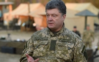 Порошенко заявил о переброске войск к границе с Россией