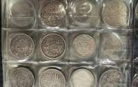 На Одещині намагалися незаконно вивезти колекцію срібних монет і раритетне видання 