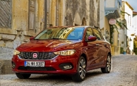 Компания Fiat озвучила цены на обновленную модель Tipo
