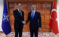 Рютте і глава МЗС Туреччини обговорили припинення війни в Україні