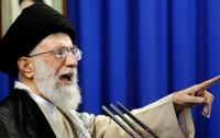 Хаменеи помиловал тысячу заключённых