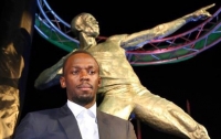 Бронзовую статую легендарного атлета открыли на Ямайке