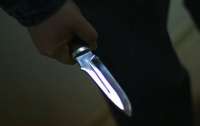 Пырнул ножом из-за внешнего вида: мужчина порезал прохожего
