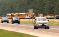 В США друг в друга въехали шесть школьных автобусов