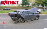 На Броварском проспекте не разминулись две иномарки (ФОТО)