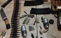 В Киеве охранник ТРЦ торговал оружием и взрывчаткой