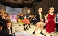 Именитые дизайнеры представили модные коллекции для детей (ФОТО)