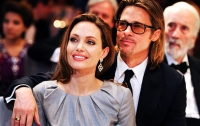 Анджелина Джоли и Брэд Питт встретятся в суде