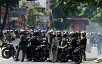 Столицу Венесуэлы охватили протесты из-за дефицита еды