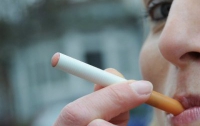 Электронные сигареты не помогут бросить курить