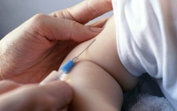 Украинцы делают прививки своим детям, несмотря на страх о качестве вакцин