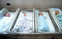 Сестры из США дважды родили детей в один день