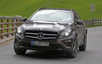 Mercedes-Benz начал тестировать новый компактный кроссовер GLB