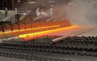 Днепровский металлургический комбинат возобновляет работу после простоя