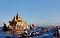 В Мьянме свадебная лодка врезалась в грузовой корабль, погибли 20 человек