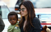 Сандра Баллок поведала про усыновление второго ребенка
