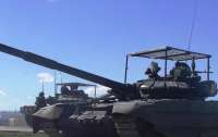 Россияне перебросили в Беларусь новые танки