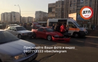 В Киеве произошло масштабное ДТП, есть пострадавшие