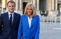 Подружжя Макронів подало до суду на блогерку, яка стверджує, що перша леді Франції 