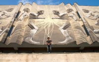 Мурал нью-йоркского художника появился на здании КПИ в Киеве