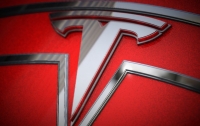 Tesla грозит банкротство: компания показала рекордный убыток