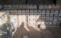 Сотни ящиков сигарет и 60 тыс. бутылок водки: на Донетчине обнаружили контрафакт на 13,5 млн