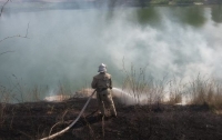 Под Киевом во время тушения пожара погиб спасатель