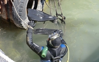 Водолазы МЧС нашли в Балаклавской бухте тело рыбака, которого искали неделю