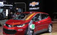 GM отзывает 73 тыс. электромобилей Chevrolet Bolt из-за риска возгорания батарей
