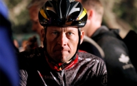 Армстронг должен вернуть призовые за семь побед в «Тур де Франс»