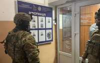 Заместителя руководителя миграционной полиции Киева арестовали за 