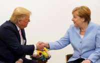 Меркель и Трамп провели разговор