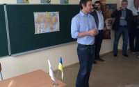 Святослав Вакарчук провел первый урок для школьников в Славянске (ФОТО)