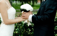 Весьма странный свадебный обычай чуть не оставил невесту вдовой в день свадьбы