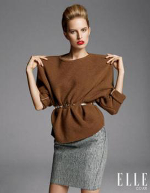 Фотосессия без нижнего белья, Каролина Куркова, Karolina Kurkova, стала героиней корейской версии издания Elle Фотосессия без нижнего белья, Каролина Куркова, Karolina Kurkova, стала героиней корейской версии издания Elle